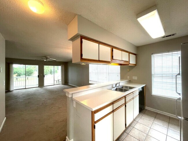 Foto del edificio - Available Now! 2 Bedroom, 2 Bath Condo at ...