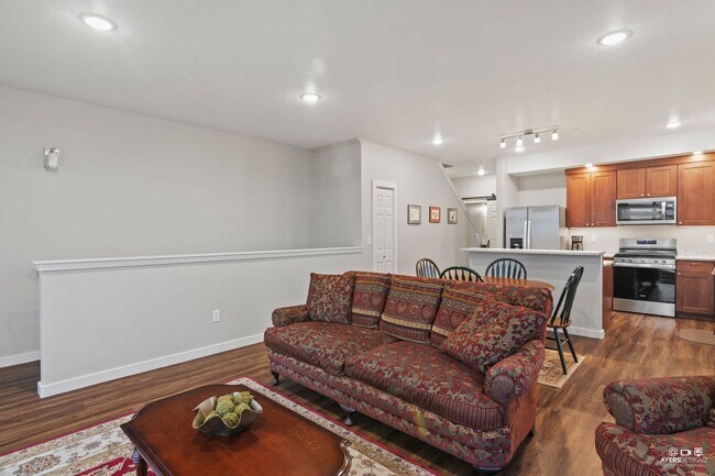 Foto del edificio - FURNISHED EXECUTIVE RENTAL