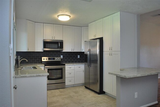 Foto del edificio - 1207 Strawberry Park Ln