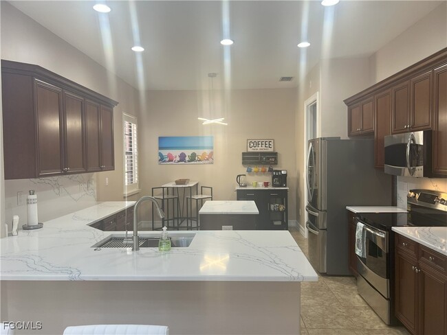 Building Photo - 11096 Esteban Dr