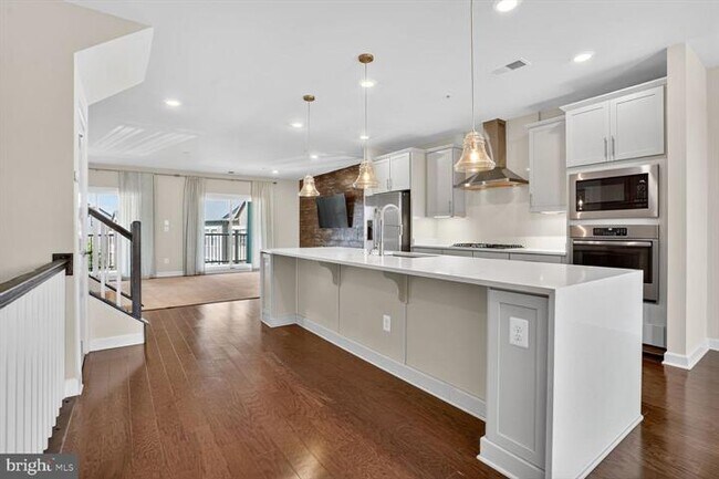 Foto del edificio - 13216 Woodland Park Rd