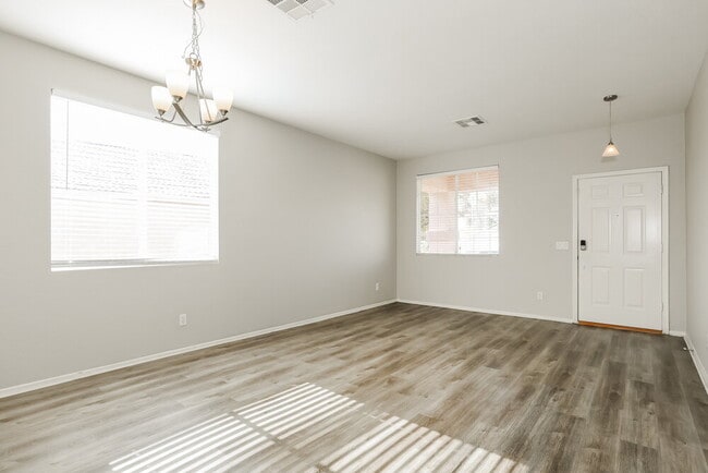 Building Photo - 10375 W Monte Vista Rd