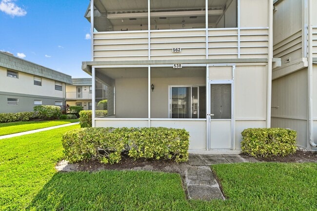 Building Photo - 538 Monaco Way