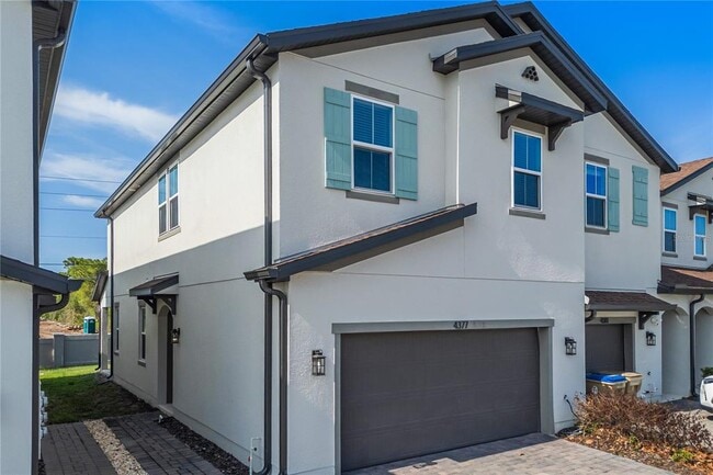 Foto del edificio - 4377 Small Creek Rd