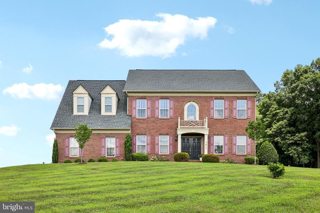 Primary Photo - 141 Hawkes Ct
