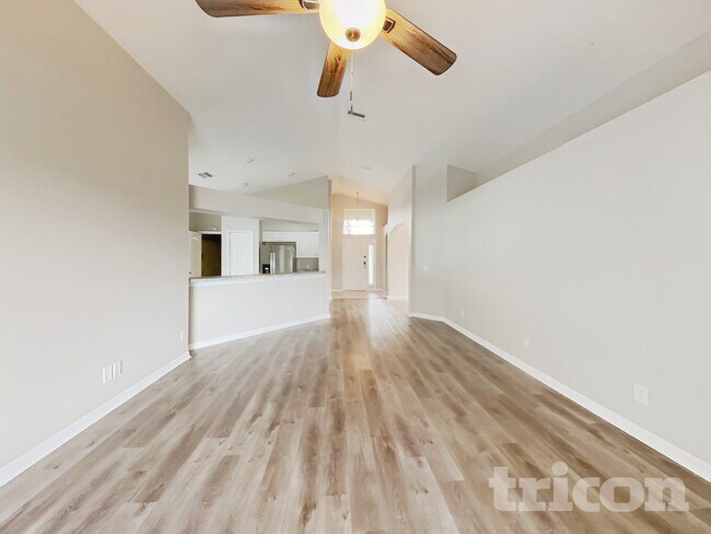 Foto del edificio - 3501 Harvest Orchard Dr