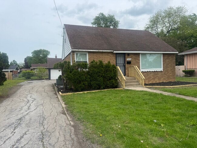 Building Photo - 16439 Cottage Grove Ave