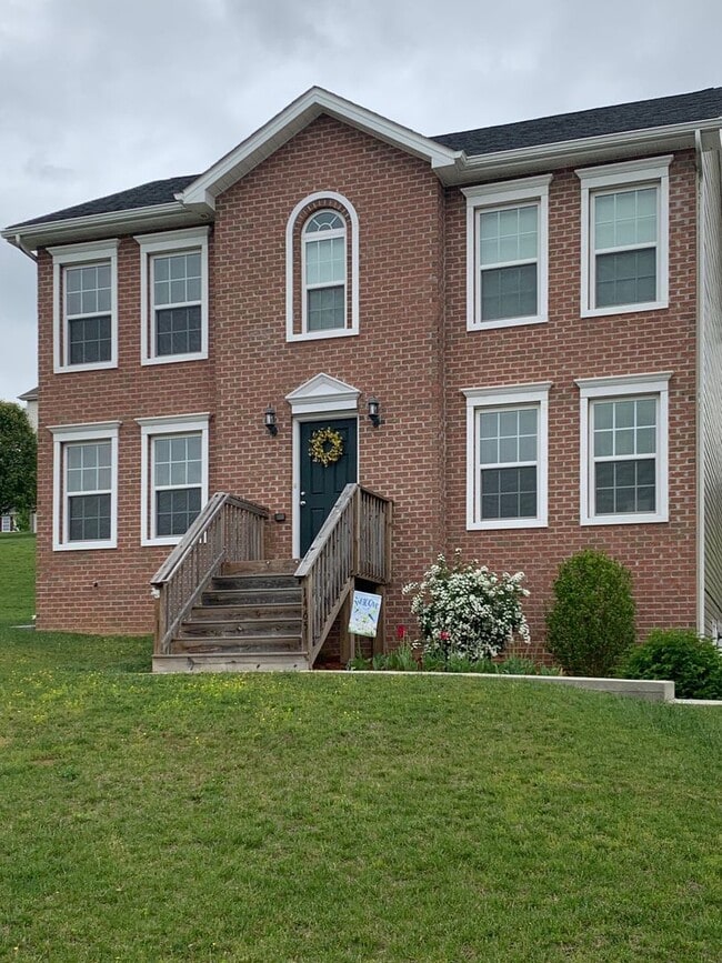Building Photo - 1465 Kensington Wy NW