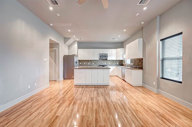 Foto del edificio - 5111 Cornish St