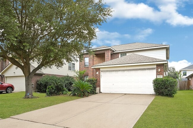 Foto del edificio - 15230 Weeping Cedar Ln