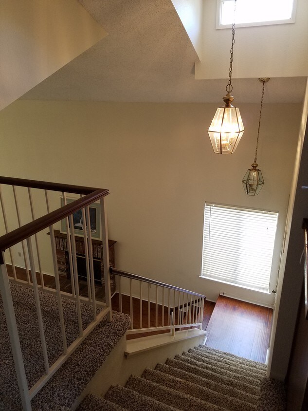 5050 Canyon Crest Dr, Riverside, CA 92507 Townhome Rentals in