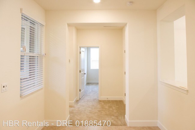 Building Photo - 4 br, 3.5 bath House - 1150 Silva