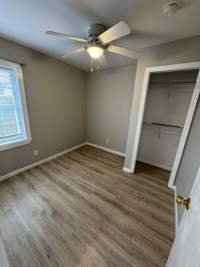 Building Photo - 309 Francis St E