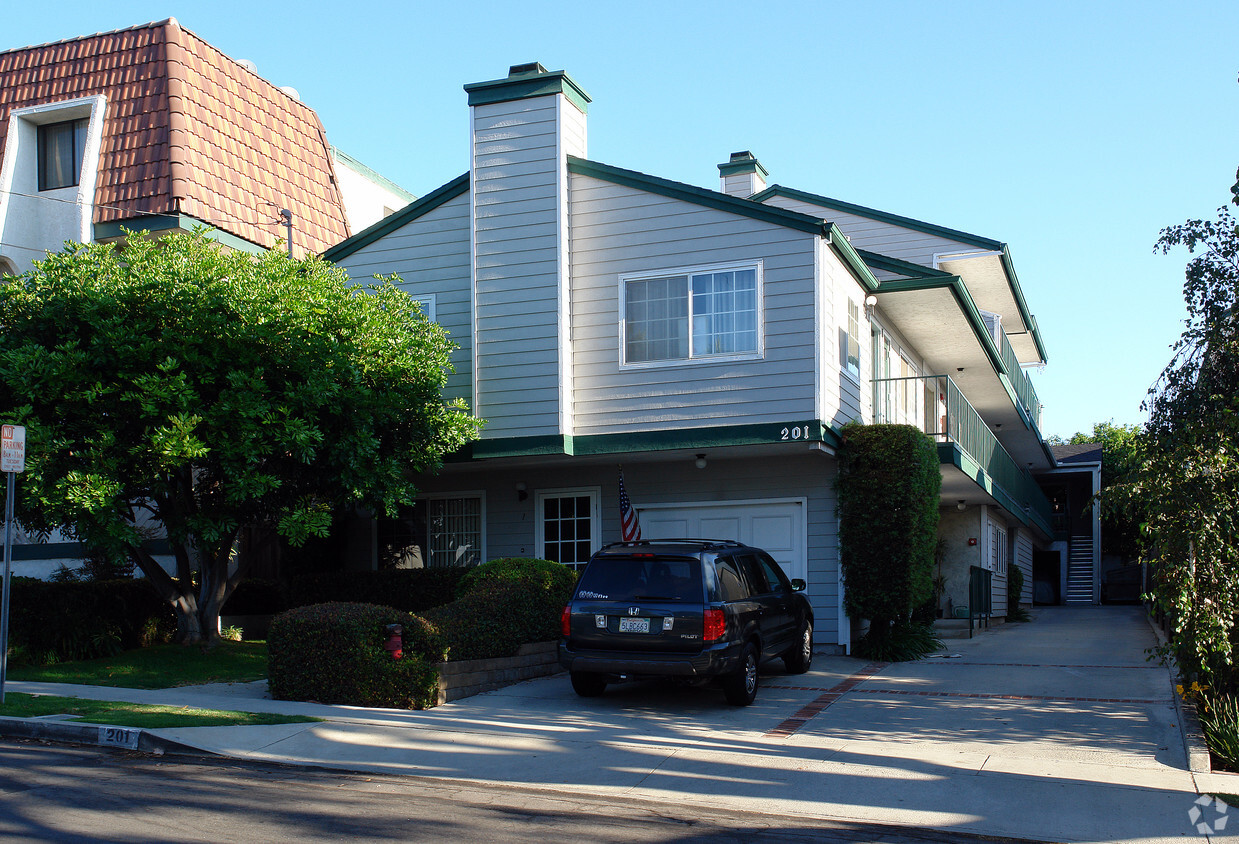 Primary Photo - 201 W Palm Ave