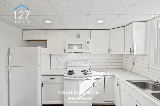 Building Photo - Cozy Upstairs 1-Bedroom Apartment in Fort ...