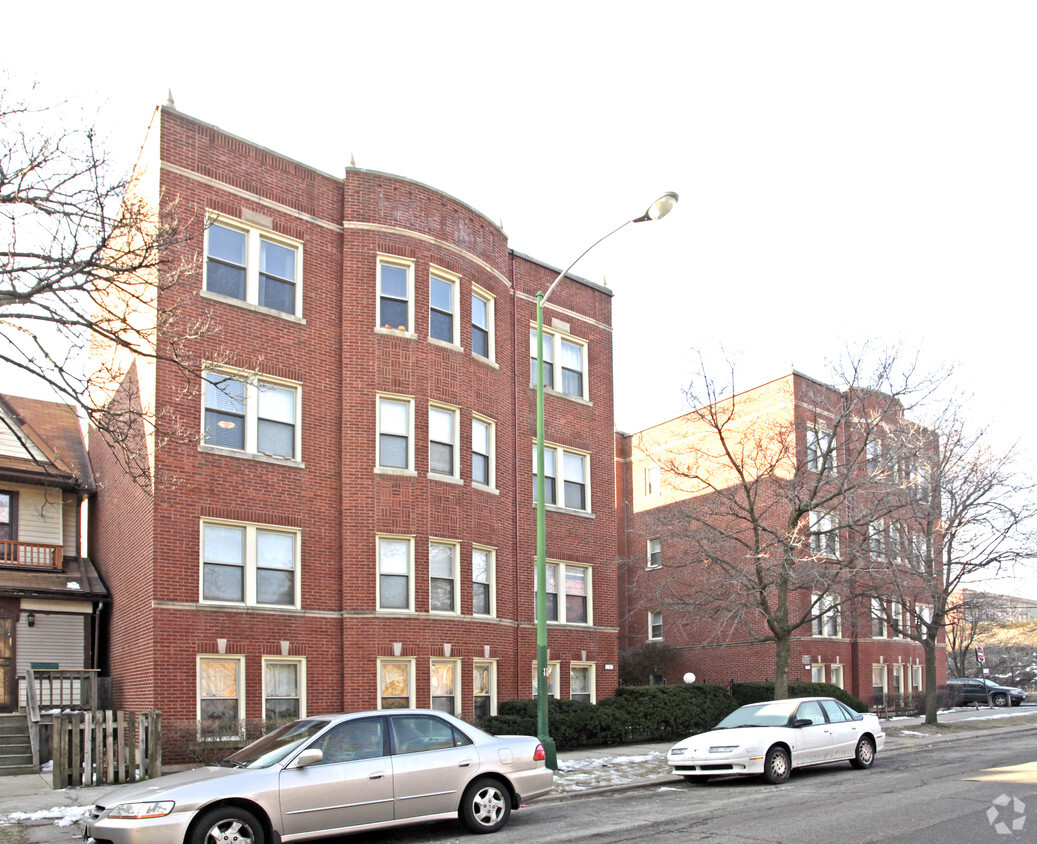 Primary Photo - 1767-1775 W Granville Ave