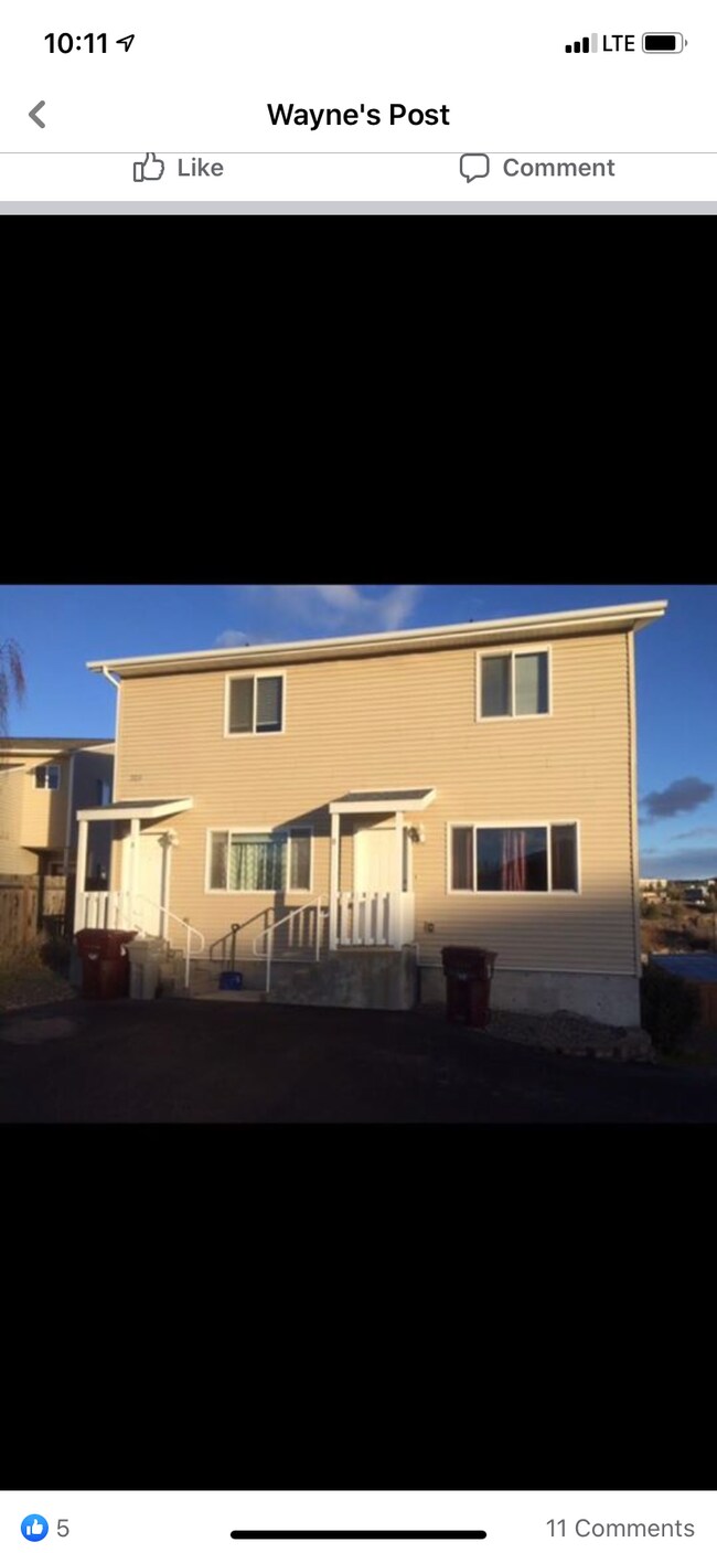 Building Photo - 205 NW Clay Ct