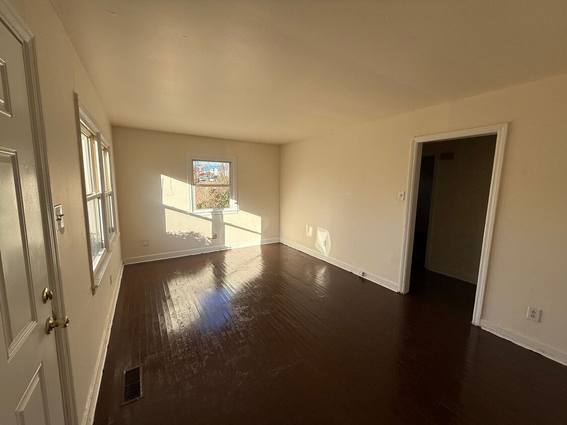 Foto del edificio - 2 Bedroom Duplex in Enderly Park