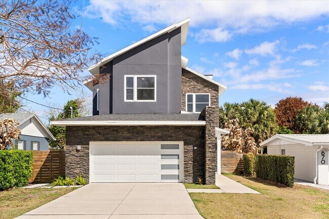 Foto del edificio - 668 Overspin Dr