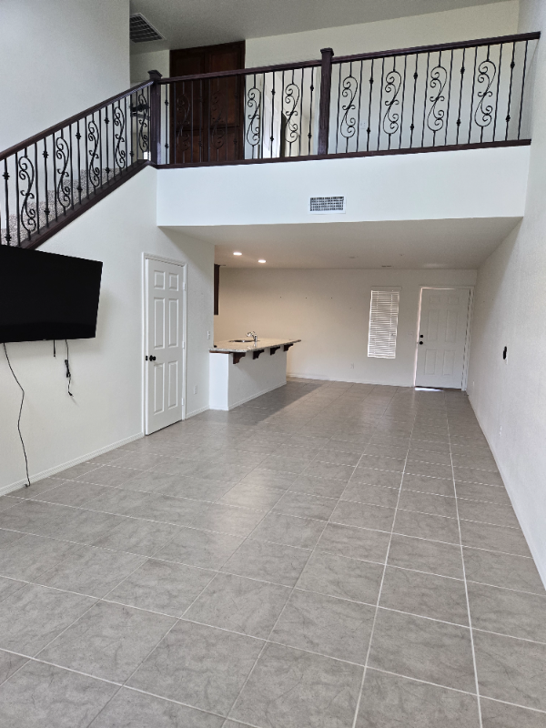 Foto del edificio - 7353 E 38th St