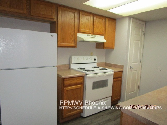 Building Photo - 115 W Hill Dr