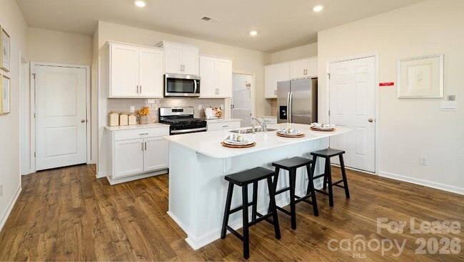 Foto del edificio - 1330 37th Ave Lane NE