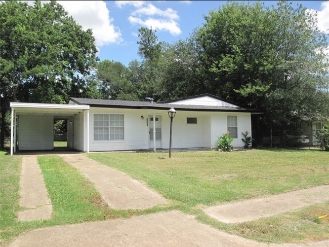 Building Photo - 3003 Williams Dr