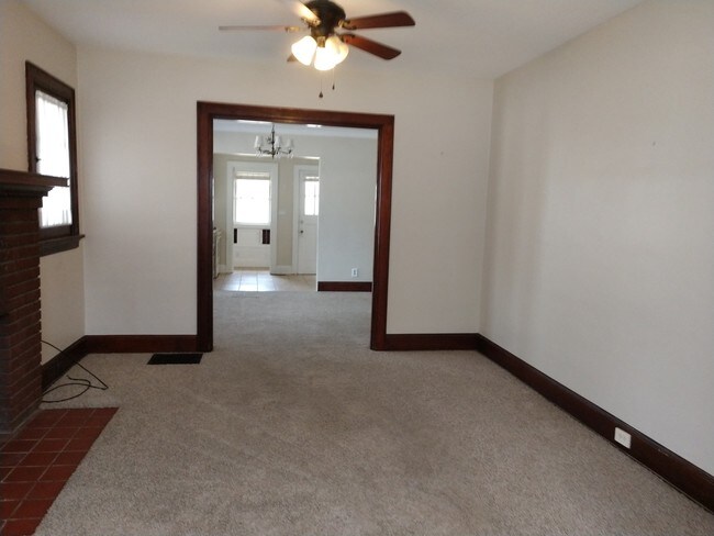 Foto del edificio - 3534 Linwood Ave