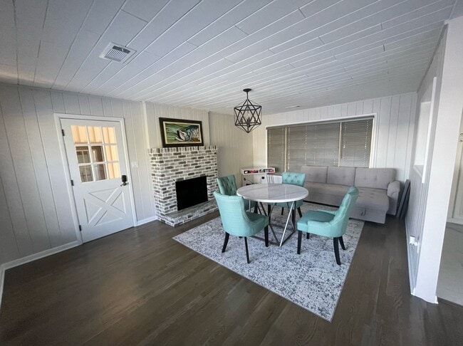 Foto del edificio - 940 N Kepler Rd