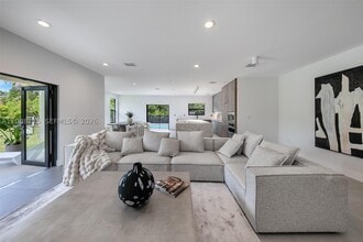 Building Photo - 12790 SW 91 Ave