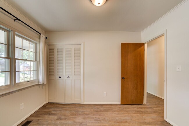 Building Photo - 3 Bed 2 Bath Rental Home in Tulsa