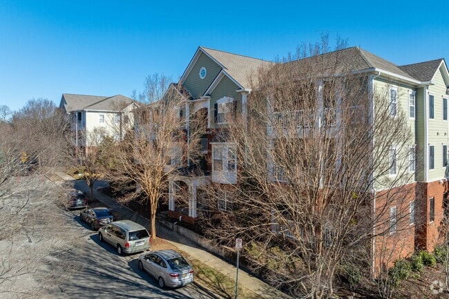 Building Photo - Lenox Village