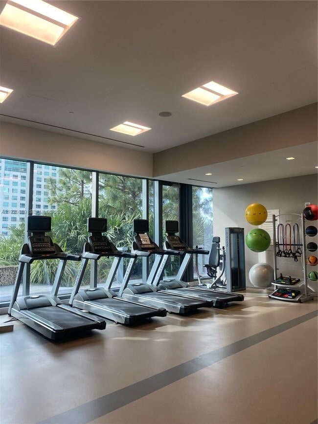 Building Photo - 88 SW 7th St