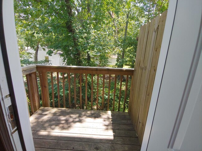 Foto del edificio - Best in Forest Park.  2016 Construction!!