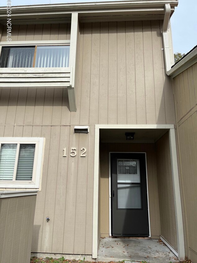 152 Quarterdeck, New Bern, NC 28562 Townhome Rentals in New Bern NC