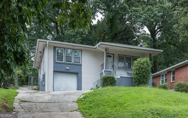 Primary Photo - 257 Barfield Ave SW