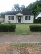 Building Photo - 457 King Rd