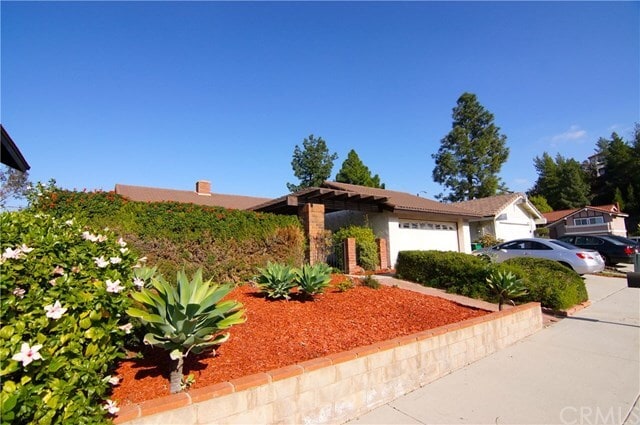 Building Photo - 23833 Country View Dr