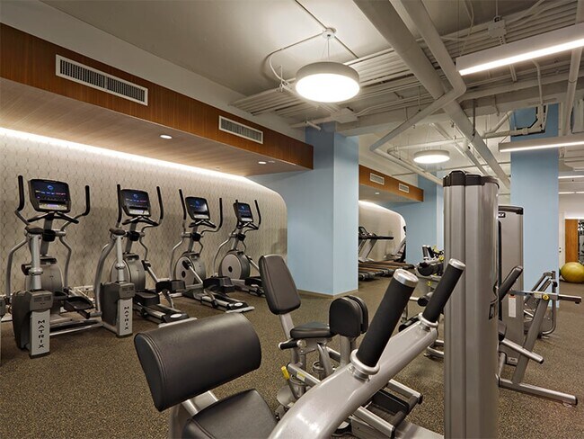 Foto del edificio - 215 E 68th St