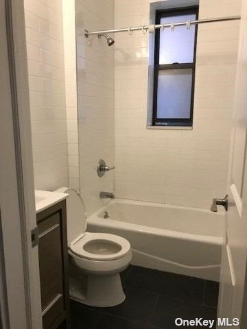 Foto del edificio - 109-20 Queens Blvd