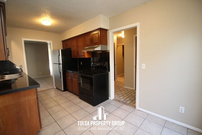 Foto del edificio - 5602 S Harvard Ct Unit B Tulsa OK 74135