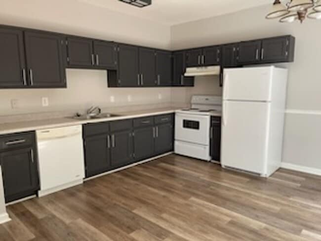 Building Photo - YOUR NEXT HOME!!!!