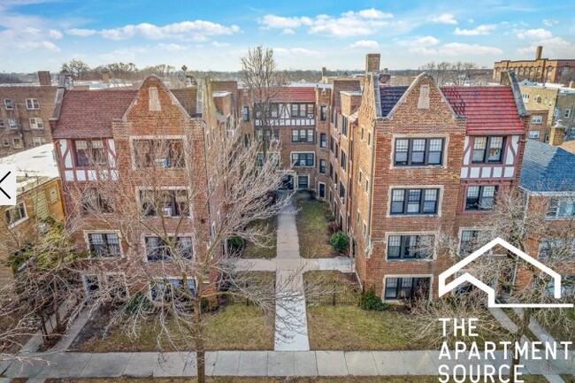 Photo - 2619 W Berwyn Ave Apartment