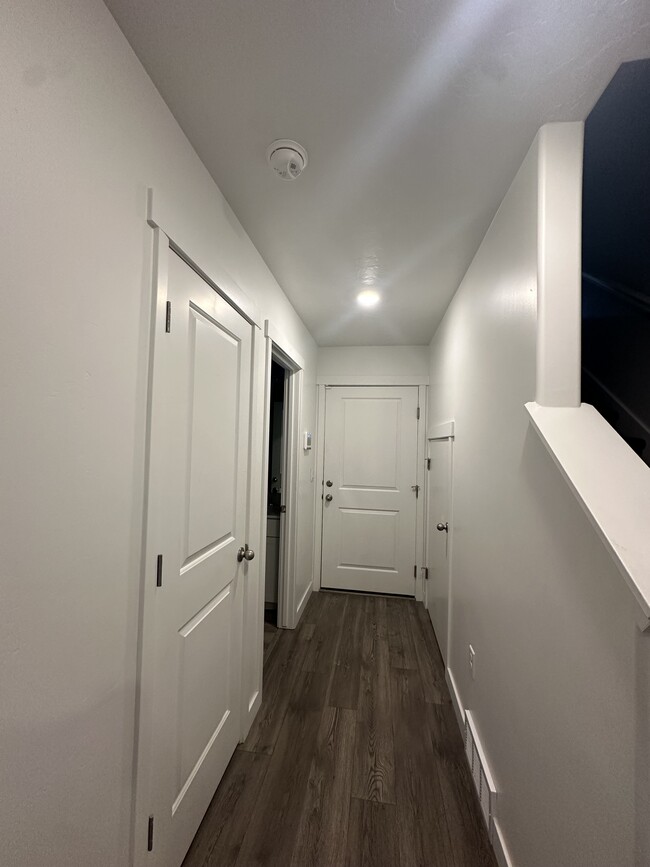 Building Photo - 1146 W 340 S