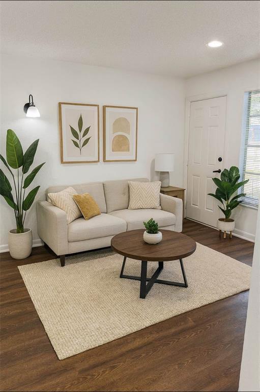 Foto del edificio - 14002 Capitol Dr