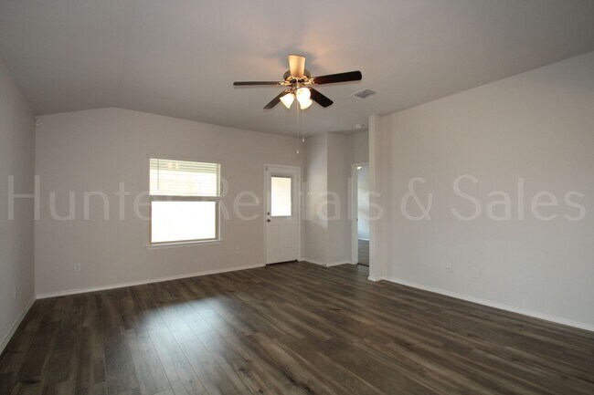 Foto del edificio - Cedarbrook Ridge Harker Heights 4 Bedroom ...