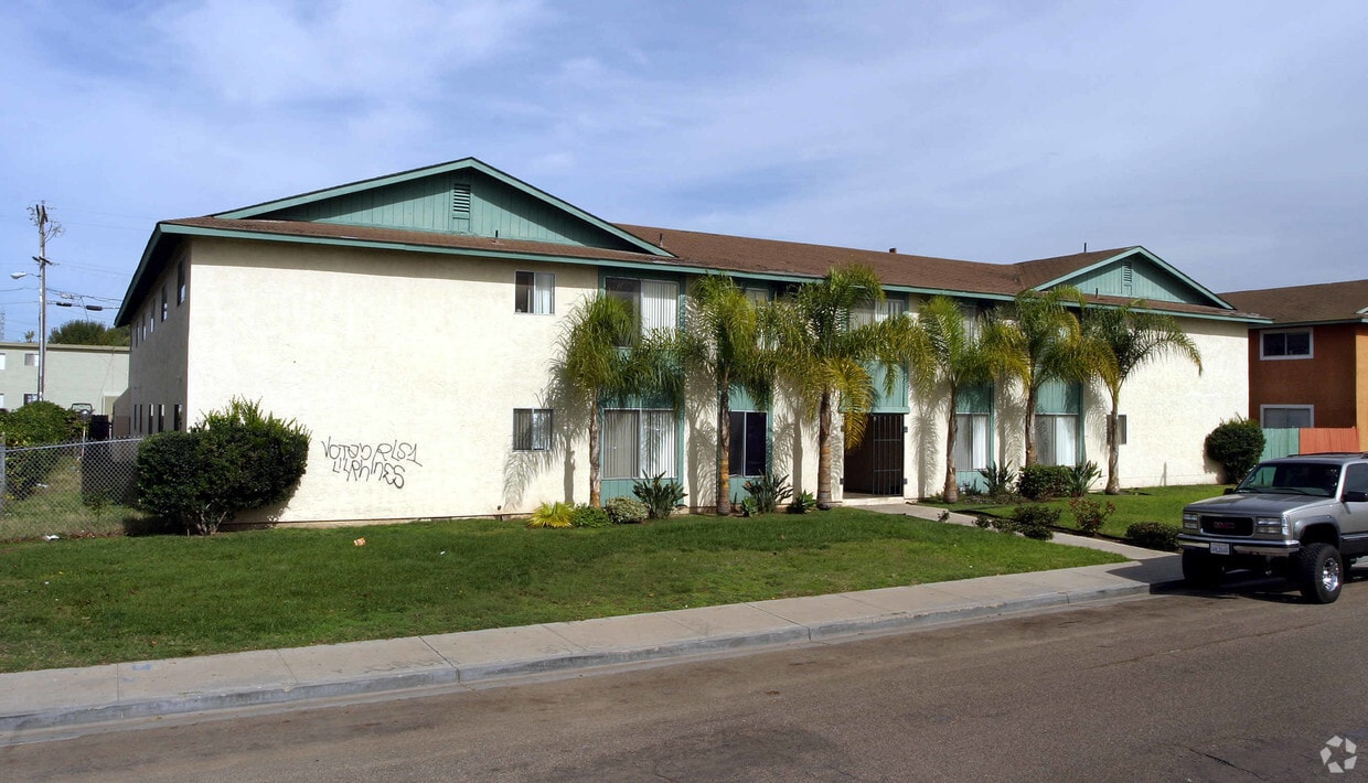 Primary Photo - 415 Zenith St