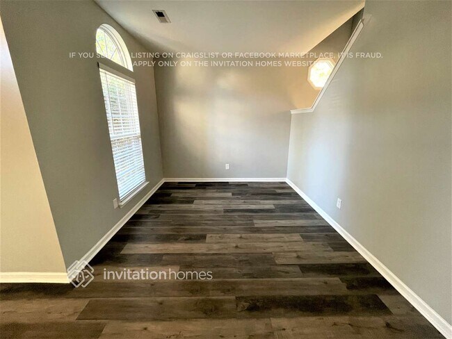 Building Photo - 9537 Green Apple Dr