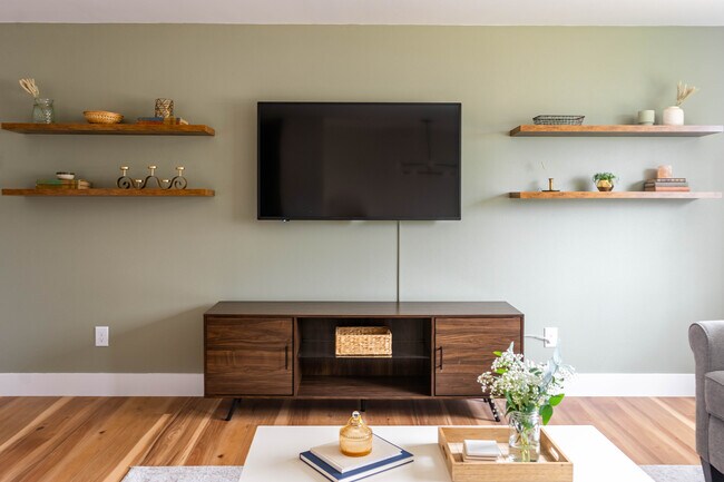 Foto del edificio - 6210 W Poplar St