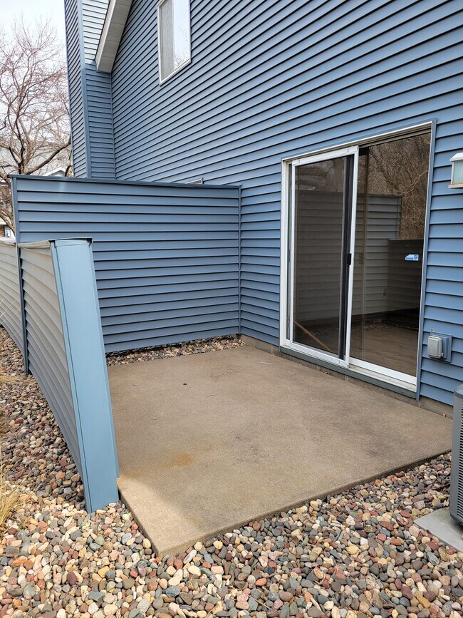 4822 Helena Ln N, Oakdale, MN 55128 Townhome Rentals in Oakdale MN